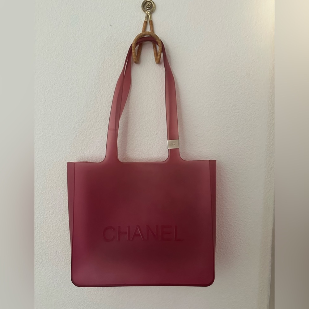 ✨SOLD✨ Chanel pink jelly tote